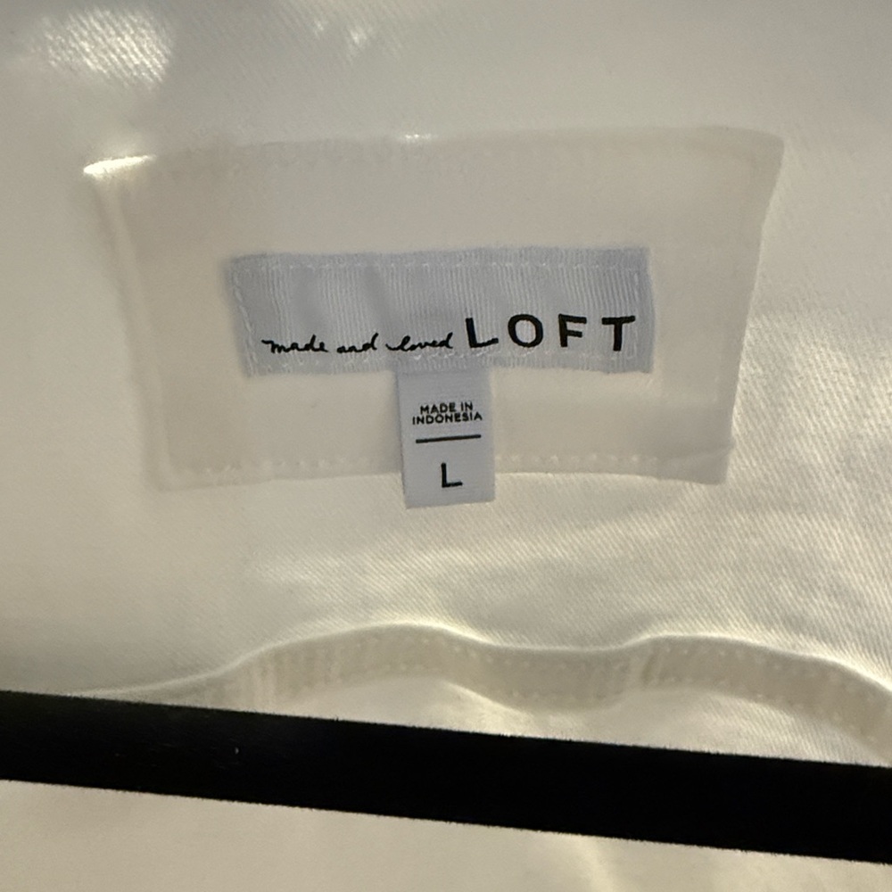 LOFT White button up Jean Jacket. Size Large - Picture 3 of 7